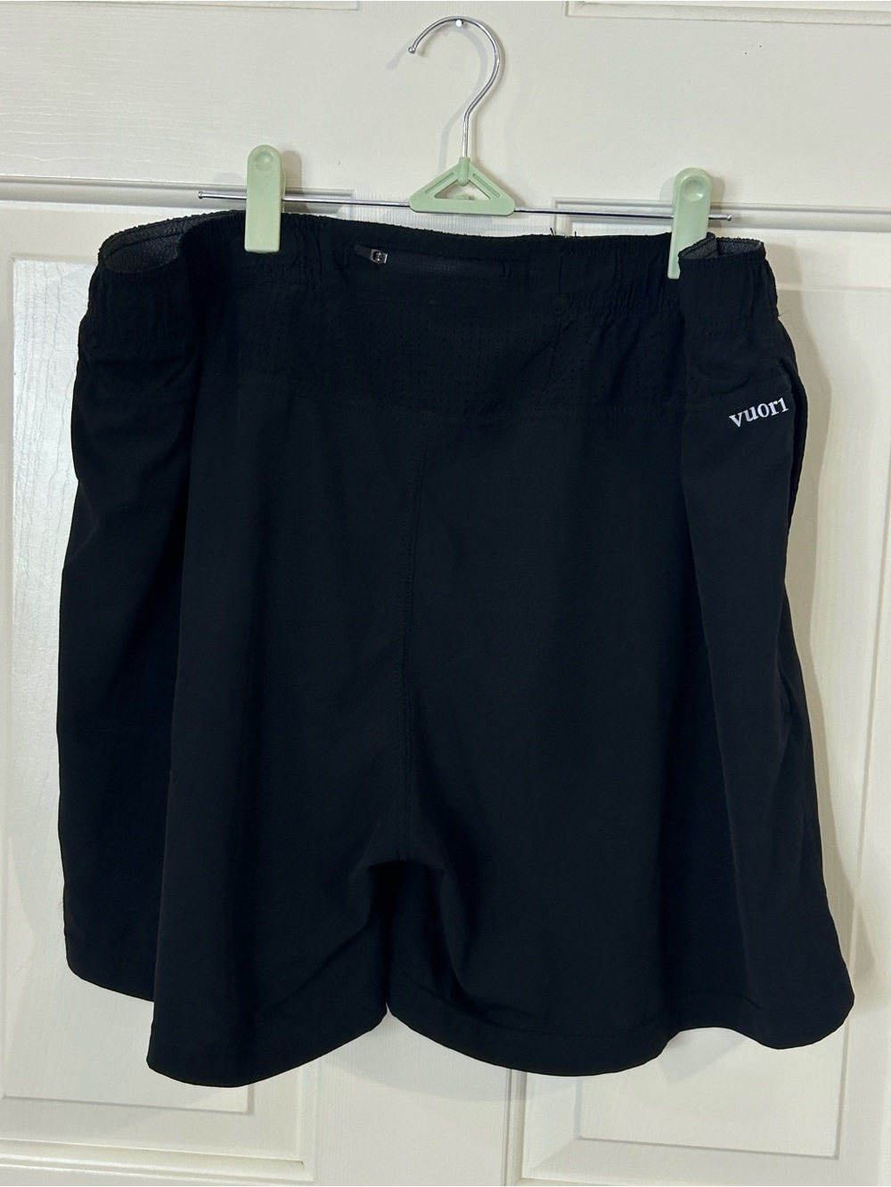 Vuori Rush Mens XXL Athletic Lined Shorts Black 5.5" Inseam V358 Performance - Picture 3 of 9